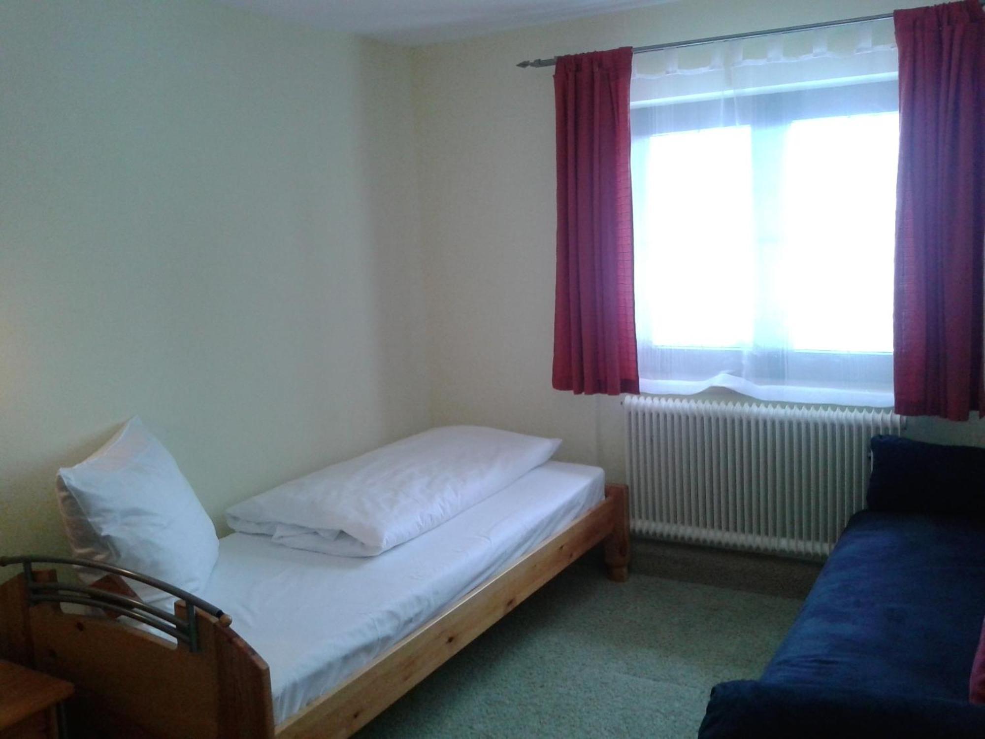 Appartement Gaestehaus Hosp *